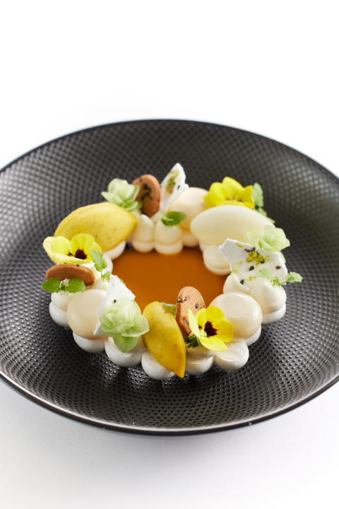 Dessert citron sudachi, mangue, shiso vert de Thibault Marchand