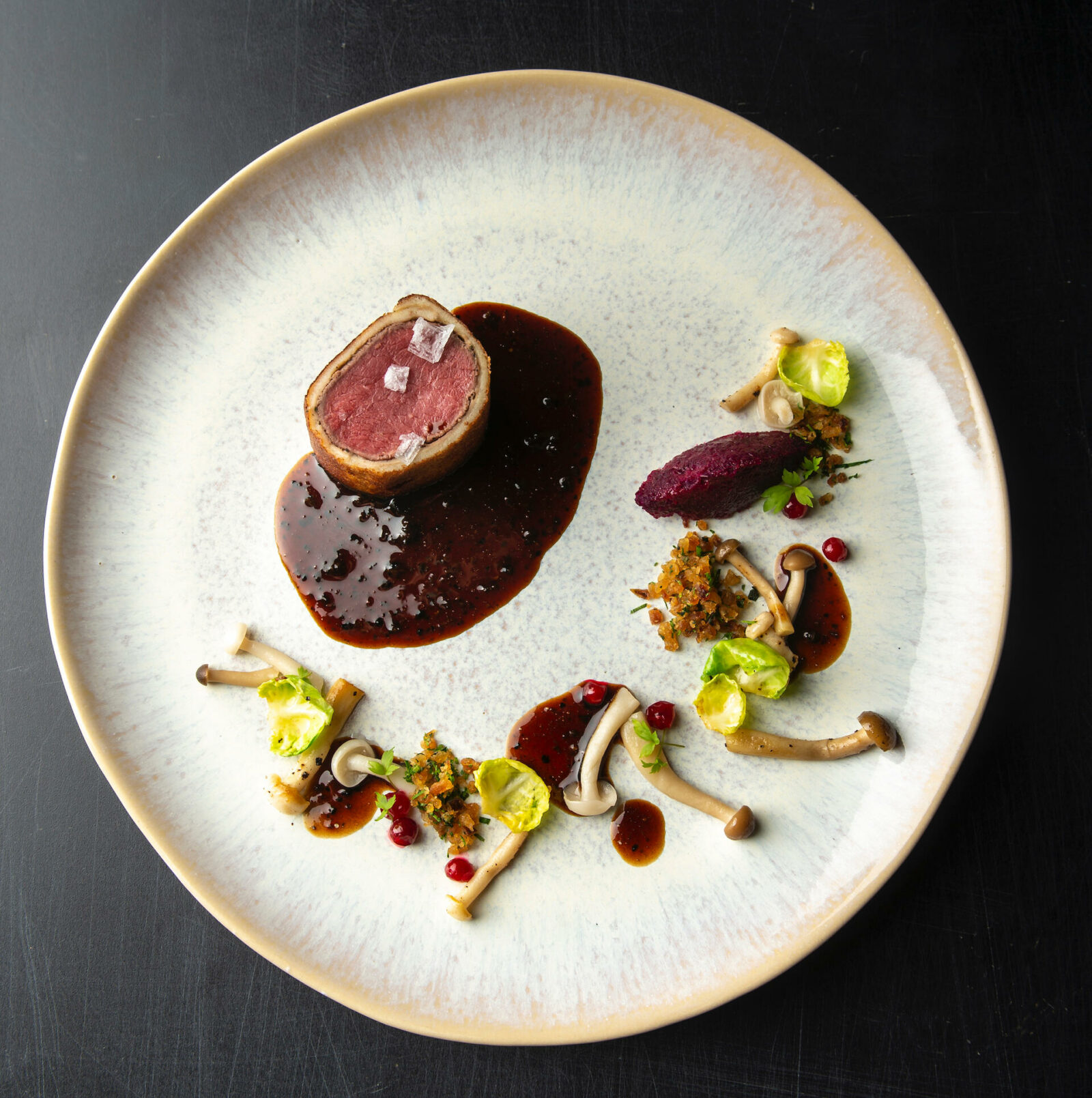 Filet de chevreuils et sauce aux canneberges